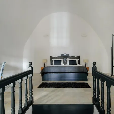 Firalia, Casa In Rock Hotell