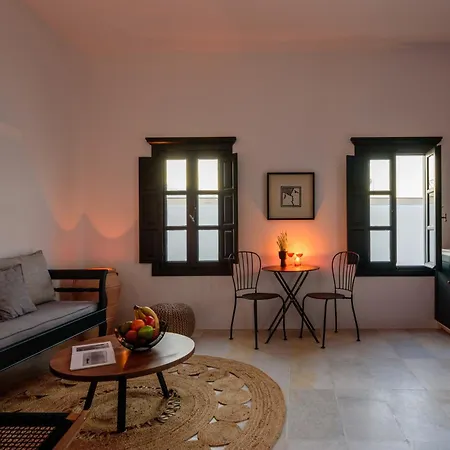 Firalia, Casa In Rock Hotell