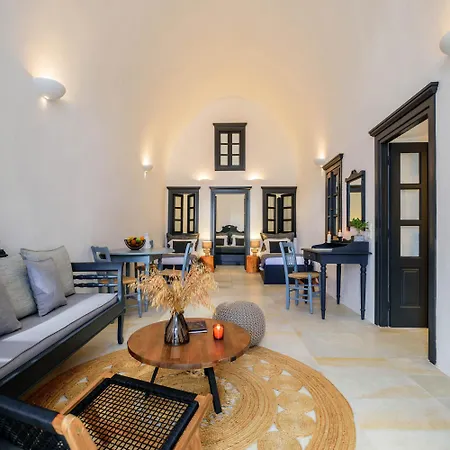 Firalia, Casa In Rock Fira (Santorini)